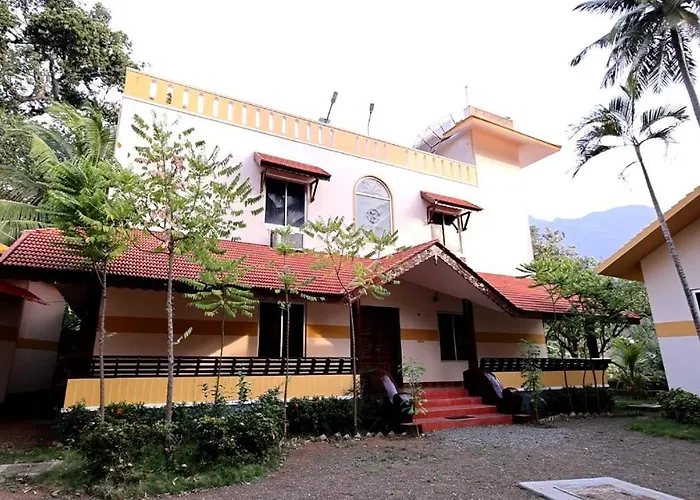 Kuttralam Resorts
